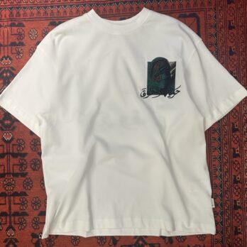 Beyaz Etnik Desen Hürriyet Patçh T-shirt